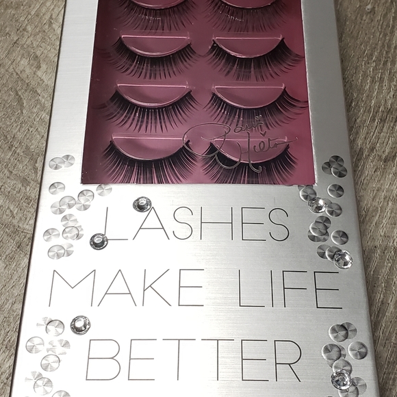 NIB Paris Hilton 5 Pc False EyeLashes - Picture 4 of 9